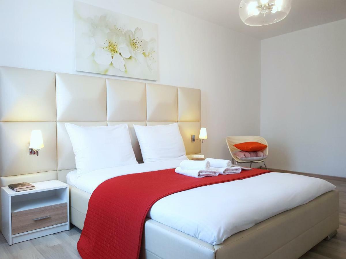 Warsaw Royal Stay Aleja Jana Pawla II Exterior photo
